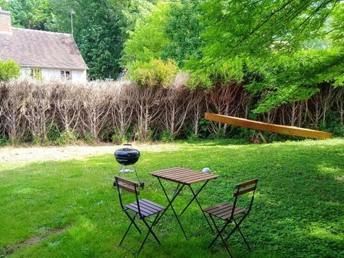 Maison de 2 Chambres Avec Jardin Clos Et Wifi A Cezy