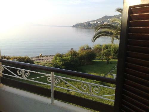 Lefkada Beachfront Apartment