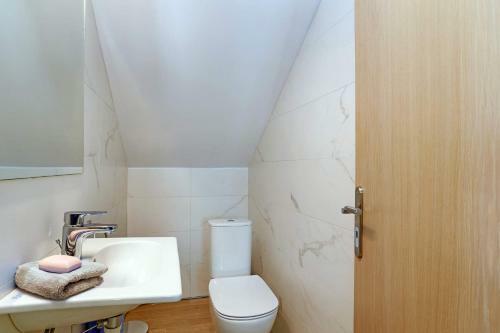 Villa Paleos Hillside By Villa Plus