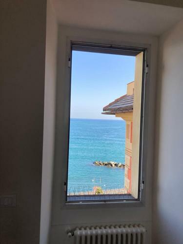 Brand New Apartment With Seaview & Private Parking