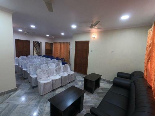 Villa Sirihomes