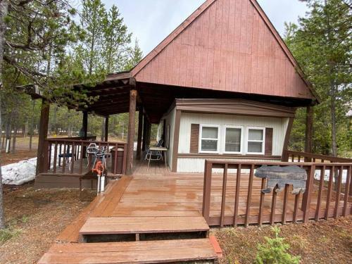Grandma's Home In The Woods. Yellowstone