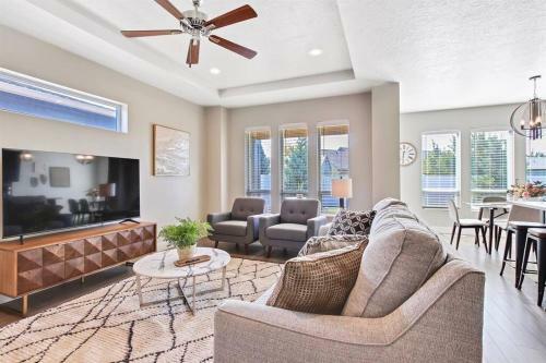 Stunning Meridian 3 Bedroom Custom Home In Central Meridian