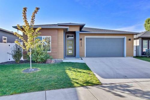 Stunning Meridian 3 Bedroom Custom Home In Central Meridian