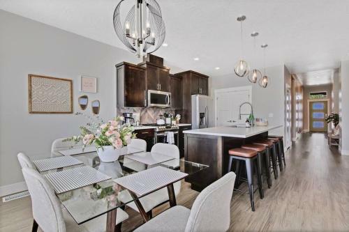 Stunning Meridian 3 Bedroom Custom Home In Central Meridian
