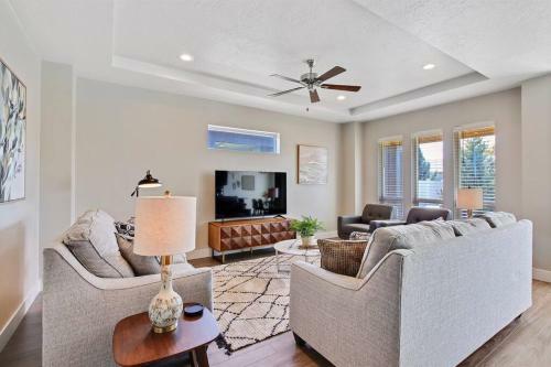 Stunning Meridian 3 Bedroom Custom Home In Central Meridian