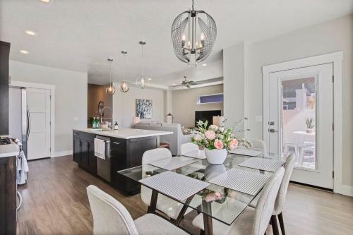 Stunning Meridian 3 Bedroom Custom Home In Central Meridian
