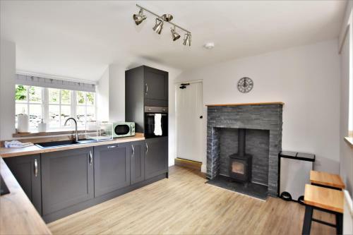 Mackereth Cottage - Sleeps 6 Near Cartmel