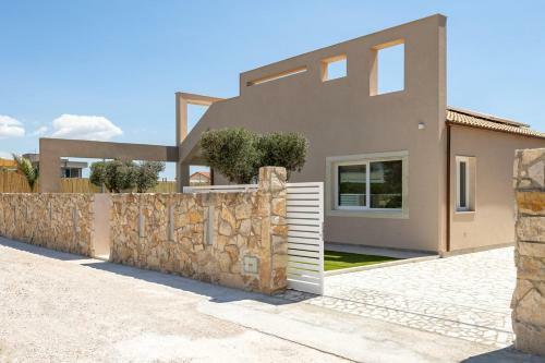 Villa Shamsi - Pool And Beach At 70mt