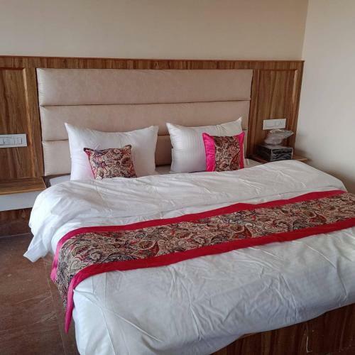 Hotel Resort The Himalayan Odyssey And Cottages