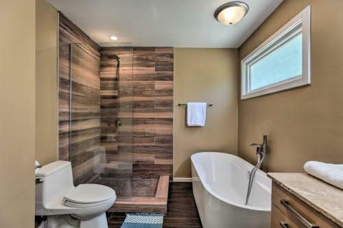 Serene Joliet Home With Grill, 3 Mi To Speedway