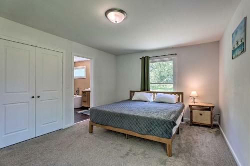 Serene Joliet Home With Grill, 3 Mi To Speedway