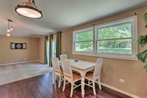 Serene Joliet Home With Grill, 3 Mi To Speedway
