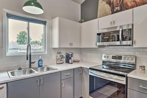 Sleek Fort Wayne Home Near Dtwn Attractions!