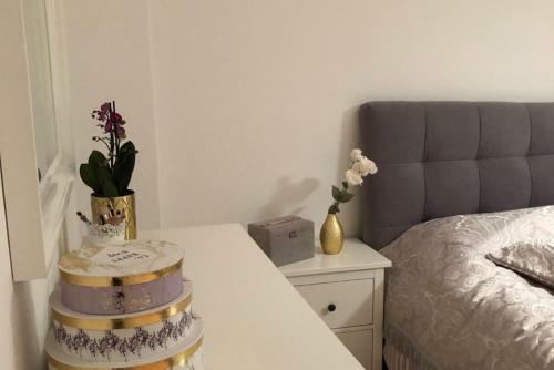 Id 6881 - Private Apartment