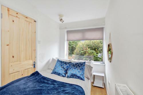 The Canterbury Gem House With Hot Tub