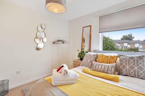 The Canterbury Gem House With Hot Tub
