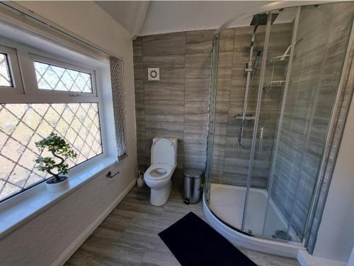 Relaxed Double Bed With Private Bathroom, Parking, Wifi And Garden.