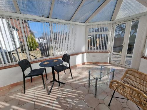 Relaxed Double Bed With Private Bathroom, Parking, Wifi And Garden.