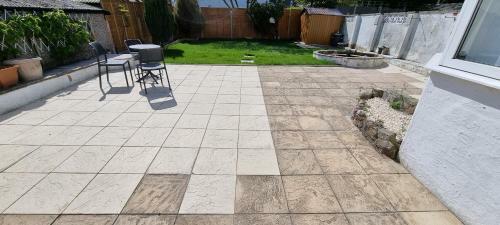 Relaxed Double Bed With Private Bathroom, Parking, Wifi And Garden.