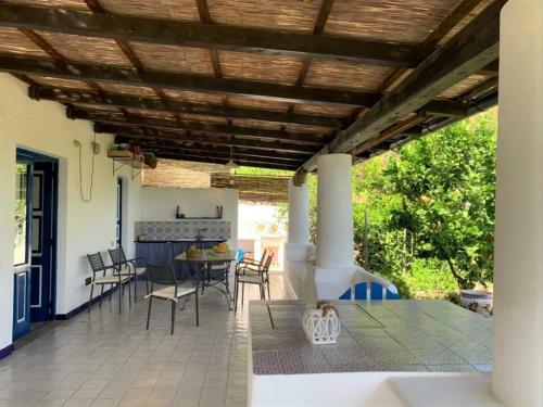 Casa Mia - Ampio Bilocale Con Giardino A Malfa