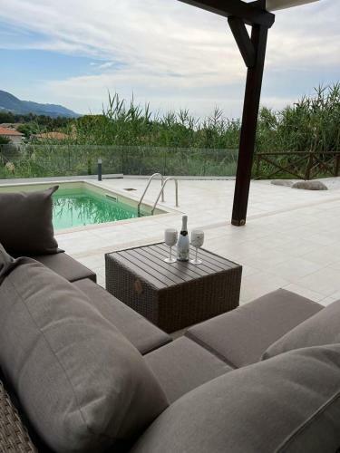 Blanca Beach Villa