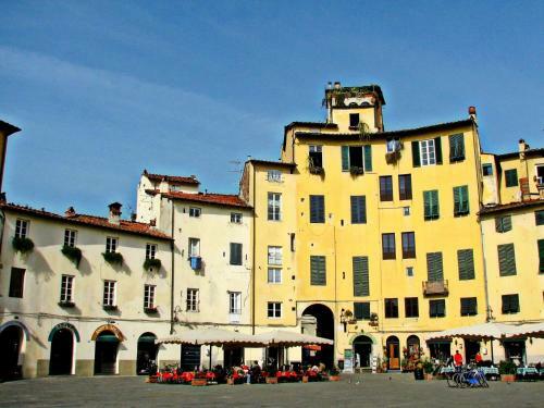 Gorgeous Holiday Home In Lucca Town Centre