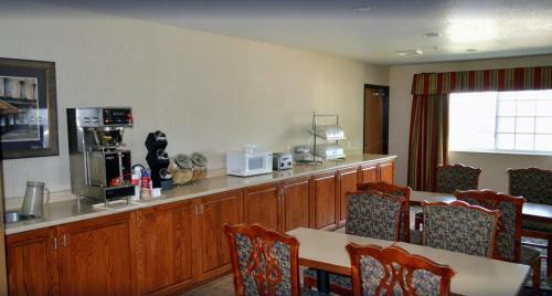 Hotel Colfax Inn By Marifah