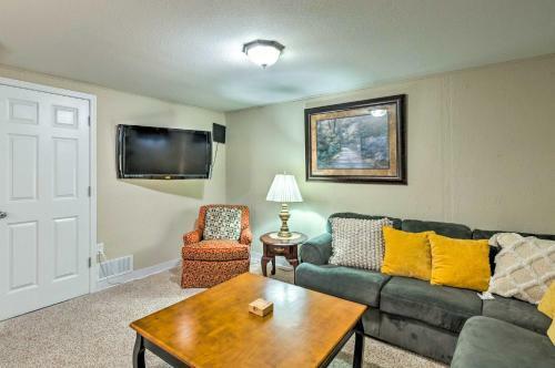 Hutchinson Apartment, Near Kansas Fairgrounds