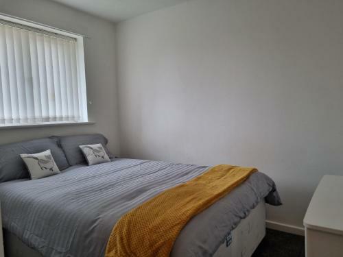 Charming 3-bed House In Leigh Siddow Common