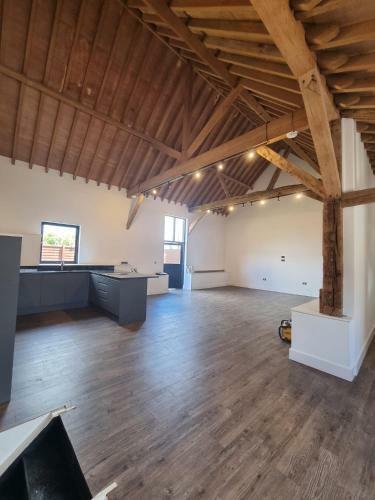 Absolutely Stunning Luxury Barn Near Warner Bros