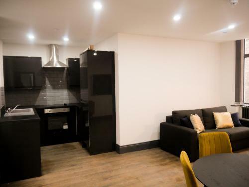 New Oxford House Apartments By Happy Days