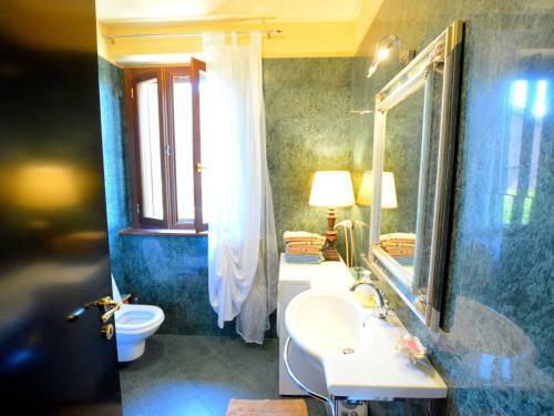 Villa Rustic Style Holiday Home In Umbria With Private Pool