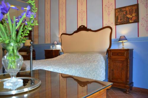 Bed & Breakfast Charming Villa Marcialla