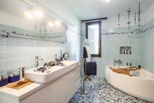 Villa Jolie - Luxury Villa With Swimming Pool