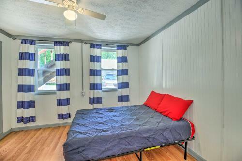Apartamento Charming Getaway And Fire Pit Near Hikes And Lake