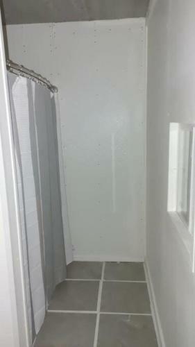 Hostal Pop In And Pop Out