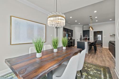 Beautiful, New And Central (a)