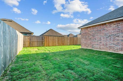 Central, New & Modern: Your Space Away From Home!!
