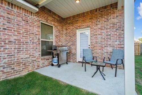 Central, New & Modern: Your Space Away From Home!!