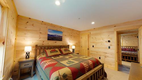 Scoot Cabin