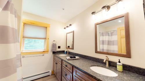 Winters Way Cabin