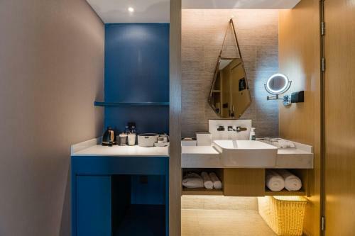 Atour Hotel Suzhou North High-speed Railway Station