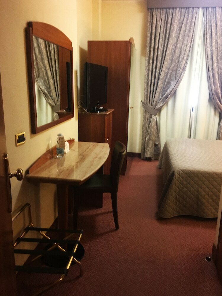 Hotel Airone