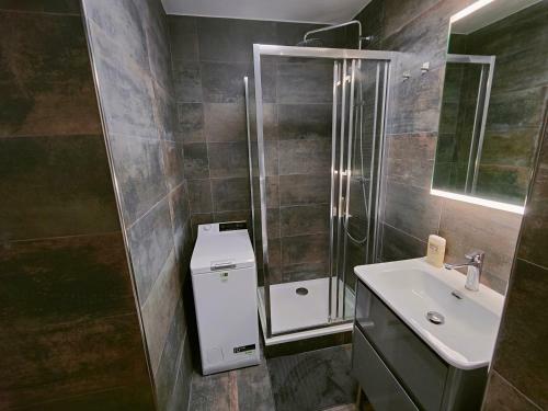 Apartamento Charmant Studio Au Coeur de La D�fense / Paris