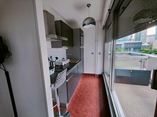 Apartamento Charmant Studio Au Coeur de La D�fense / Paris