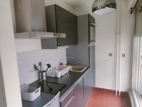 Apartamento Charmant Studio Au Coeur de La D�fense / Paris