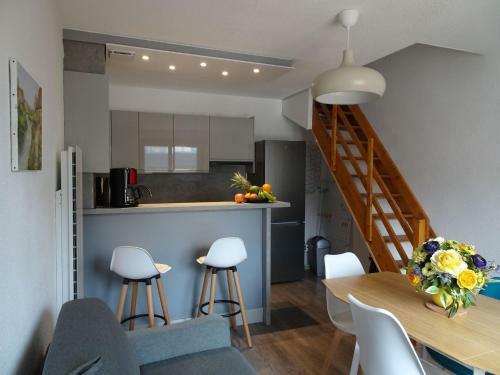 Charming Maisonette In Duplex, 400 M From The Beach