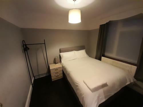 Cosy 4 Bed House 15 Min To Manchester Centre