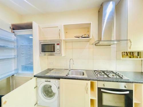 Apartamento Bijou Full Flat With A Private Kitchen And Bathroom - Free Parking